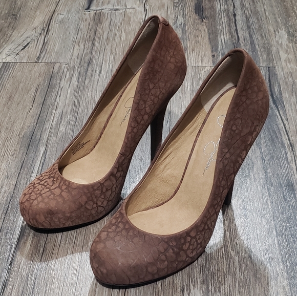 Jessica Simpson Shoes - Jessica simpson teluride chocolate brown leather pumps round toe heels size 7.5